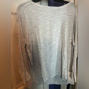 Lululemon back in action long sleeve